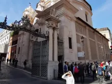 Portão de Santa Ana no Vaticano