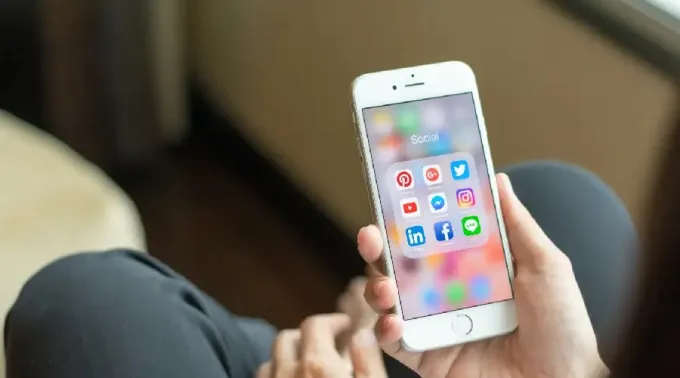 RedesSocialesSacerdotes_300323.jpg ?? 