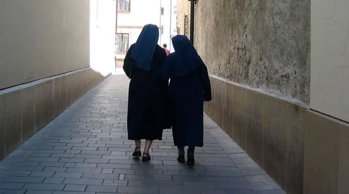 Religiosas_Karaian_070520.jpg ?? 