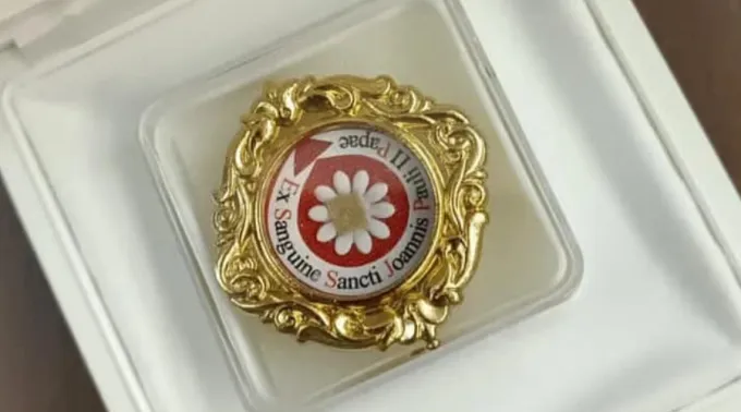 Reliquia-Sao-Joao-Paulo-II-Basilica-Acari.jpg ?? 