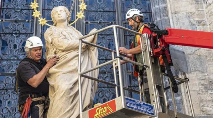 ReplicaEsculturaMariana_RepublicaCheca_150620.jpg.png ?? 