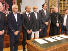 Dom Manoel Clemente e demais representantes de diferentes religiões assinam declaração conjunta 