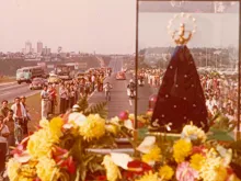 Imagem restaurada de Nossa Senhora Aparecida volta para o Santuário em 19 de agosto de 1978.