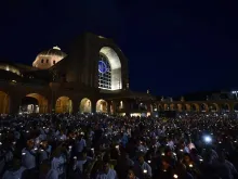 Procissão luminoso do Terço dos Homens.