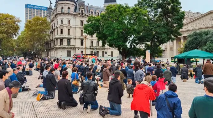 Rosario-de-Hombres-de-rodillas-conversion-Segundo-Carafi-07052023.jpg ?? 