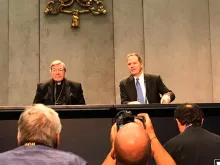 Cardeal Pell durante a coletiva de imprensa.