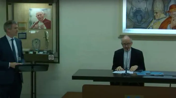 RuedaPrensa_Presentacion_SalaMarconi_050052020_CapturaVaticanYouTube.jpg ?? 