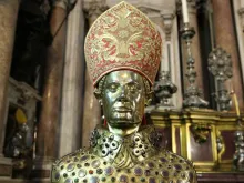 Imagem de São Januário na Catedral de Nápoles.
