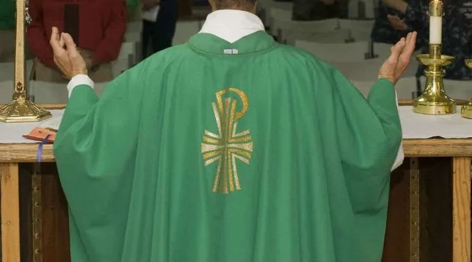 Sacerdote-Pixabay-21122018.jpg ?? 