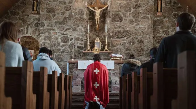 SacerdoteCelibato_Unsplash_150120.jpg ?? 