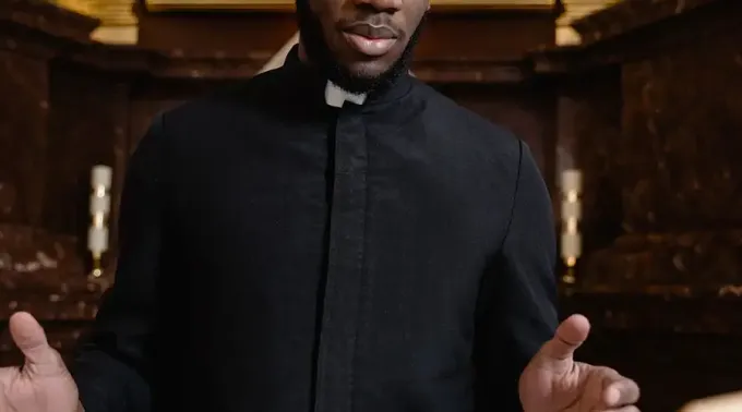 SacerdoteLiberado_160921.webp ?? 