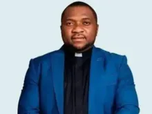 Padre Jude Kingsley Maduka, libertado depois de passar três dias em cativeiro na Nigéria.
