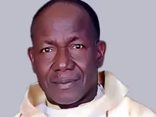 Padre Isaac Achi, padre que foi queimado vivo na Nigéria em 15 de janeiro de 2023