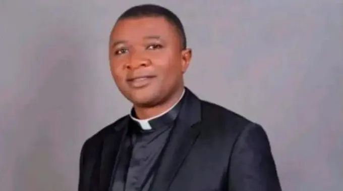 SacerdoteNigeria_191022.jpg ?? 