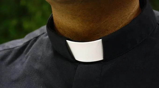 Sacerdote_PixabayDominioPublico_140416.jpg ?? 