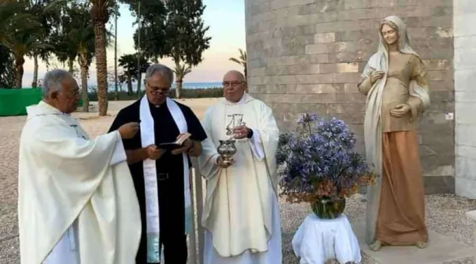 Sacerdotes-Centro-Magdala-Virgen-Maria-embarazada-050520_1.jpg ?? 