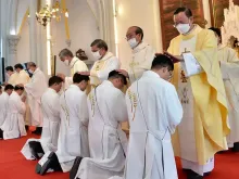 Novos padres da arquidiocese de Hanói