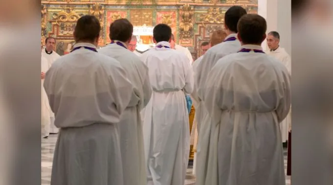Sacerdotes_FlickrIglesiaEnValladolid_CC-BY-SA-2.0.jpg ?? 