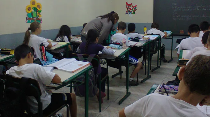 SalonClases_FlickrEEFSaoJoseGuaramirimCC-BY-ND-2.0_201015.jpg ?? 