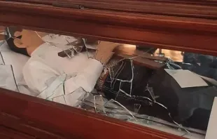 Urna de São Joselito quebrada. Crédito: Templo de Cristo Rei