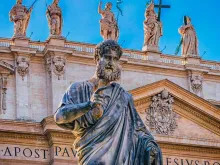 A imagem de São Pedro no Vaticnao.