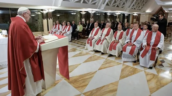 SantaMartaPapa24novLOsservatore.jpg ?? 