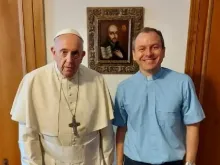 Papa Francisco com o padre Daniel Pellizzon