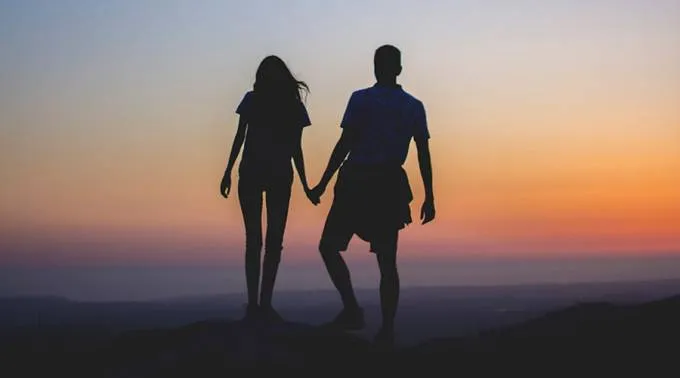 SiluetaHombreMujer_PixabayDominioPublico_080915.jpg ?? 