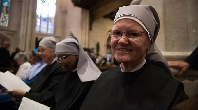 SisterOfThePoor_FlickrUsPapalVisitCC-BY-NC-ND-2.0_290116.jpg ?? 