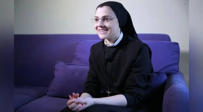 Sister_Cristina_Alan_Holdren.jpg ?? 