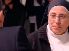 Irmã Lucía Caram em “Chester in love”. Captura Youtube.