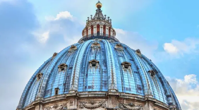 St_Peters_Basilica_dome_Credit_Luxerendering_Shutterstock_CNA_1.jpg ?? 