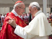 O cardeal Cláudio Hummes com o papa Francisco