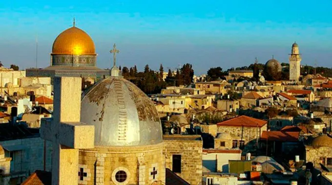 Tierra-Santa_Author-andresbedia-CC-BY-NC-SA-2.jpg ?? 