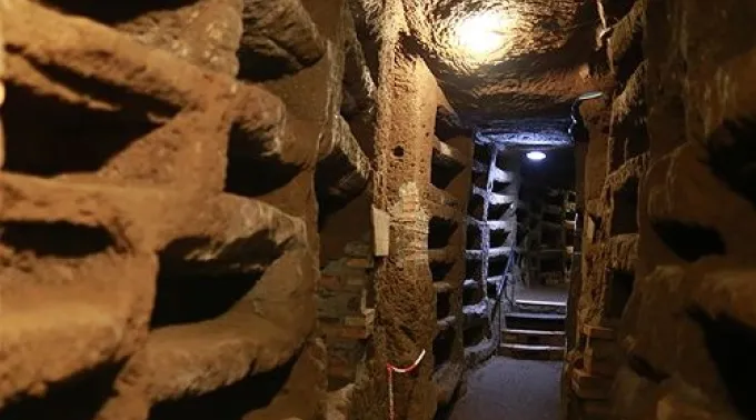 Tombs_line_the_walls_of_the_Catacomb_of_Pricilla_beneath_Rome_Nov_20_2012_Credit_Andreas_Dueren_CNA_CNA_11_20_13.jpg ?? 