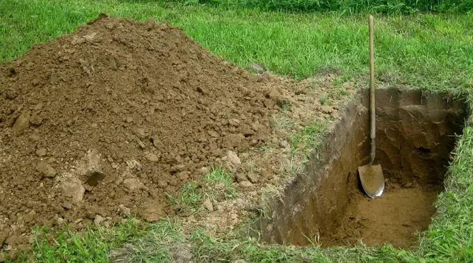 Tumba-FlickrEliDuke-CC-BY-SA-2.0-10082022.webp ?? 