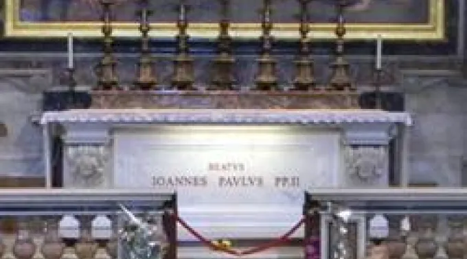 Tumba_Juan_Pablo.jpg ?? 