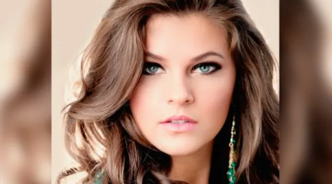 ValerieGatto_WebOficial_valeriegatto.com.jpg ?? 