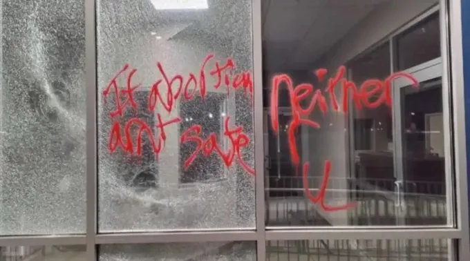 VandalismoFirstCare_080323.jpg ?? 