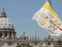 Bandeira e Cidade do Vaticano