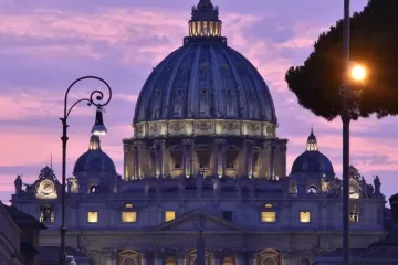 Vaticano-de-noche.jpg