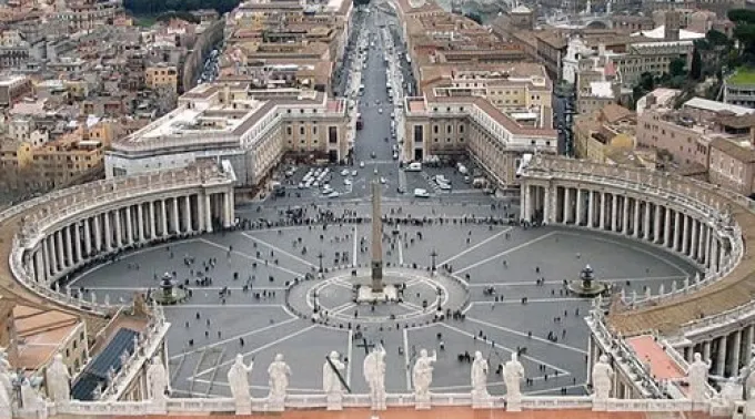 Vaticano_Imagen_original_de_valyag_Modified_by_Leinad-Z_CC_BY-SA_3.0.jpg ?? 