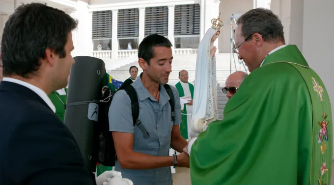 VelejadorRicardoDiniz-SantuariodeFatima.jpg ?? 