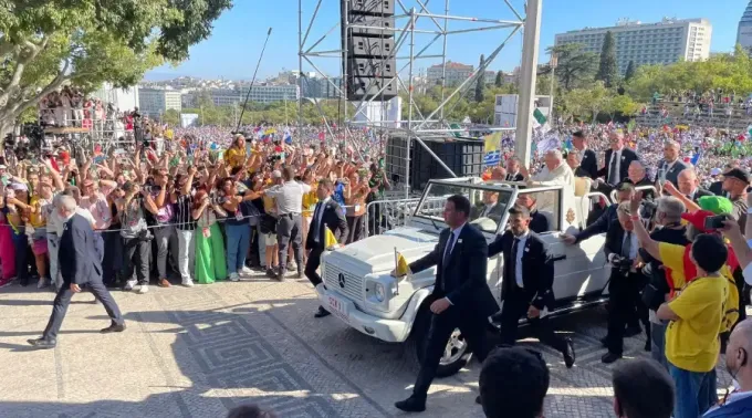 ViaCrucisMilesPapa_040823.jpg ?? 