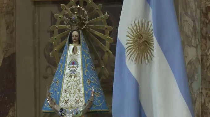 Virgen-de-Lujan-Bandera-Argentina_-Captura-Youtube_25052020_1.jpg ?? 