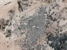 Vista aérea da cidade Al Quaryatayn na Síria. Imagem do Google Maps