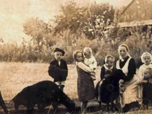 Wiktoria Ulma com seus filhos