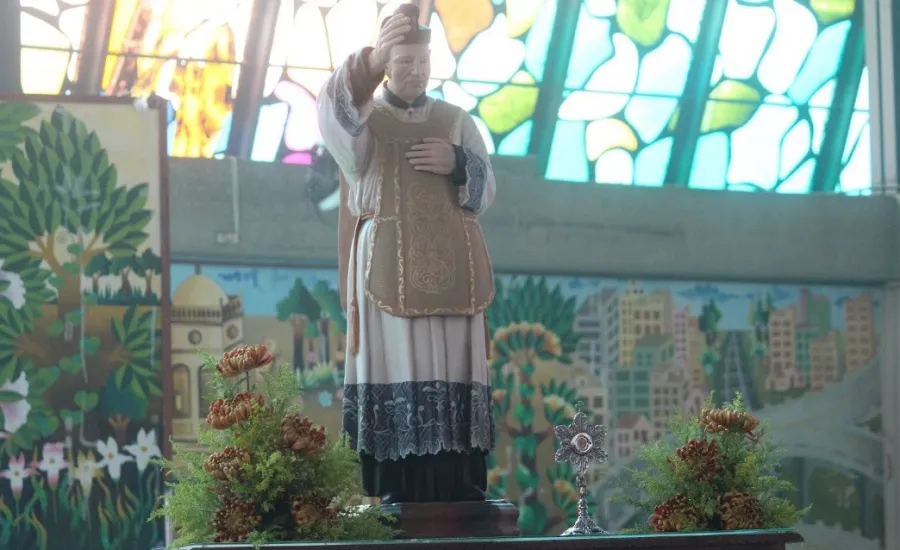 Relíquia do padre Donizetti é entronizada em São José do Rio Preto