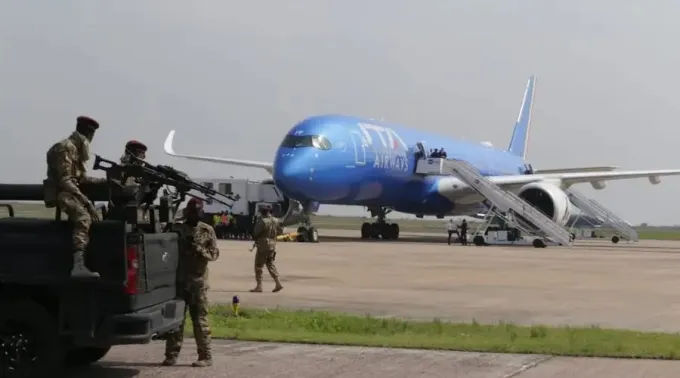 avioYn_Papa_Elias.jpg ?? 