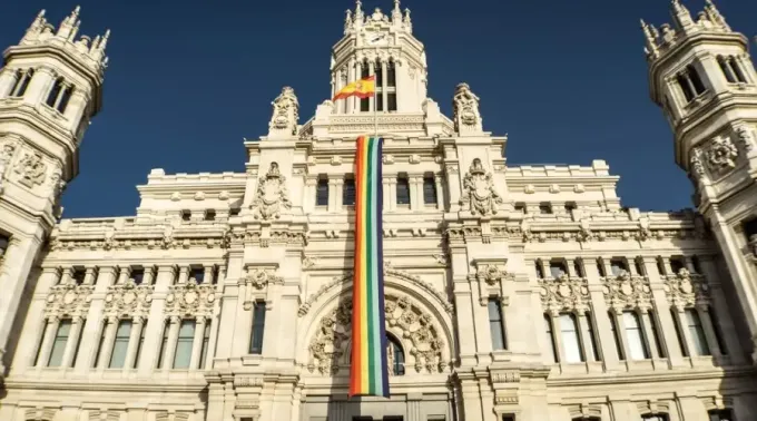 bandera_LGBT_pxhere_CC0.webp ?? 
